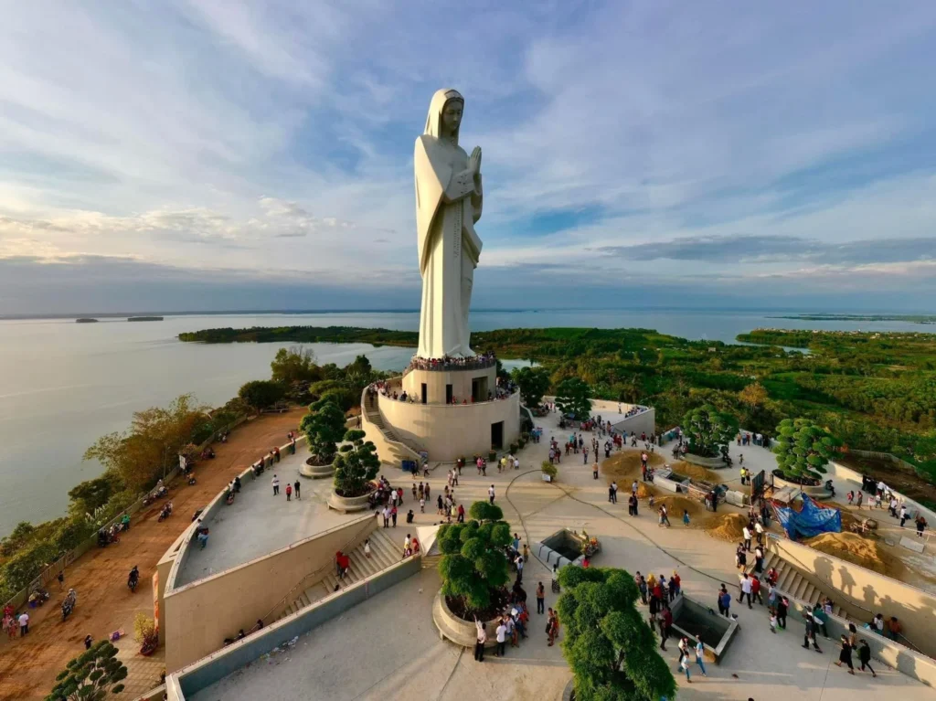 hành hương Đức Mẹ Núi Cúi
